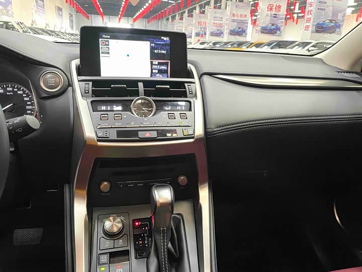 Фото 7 - Lexus NX