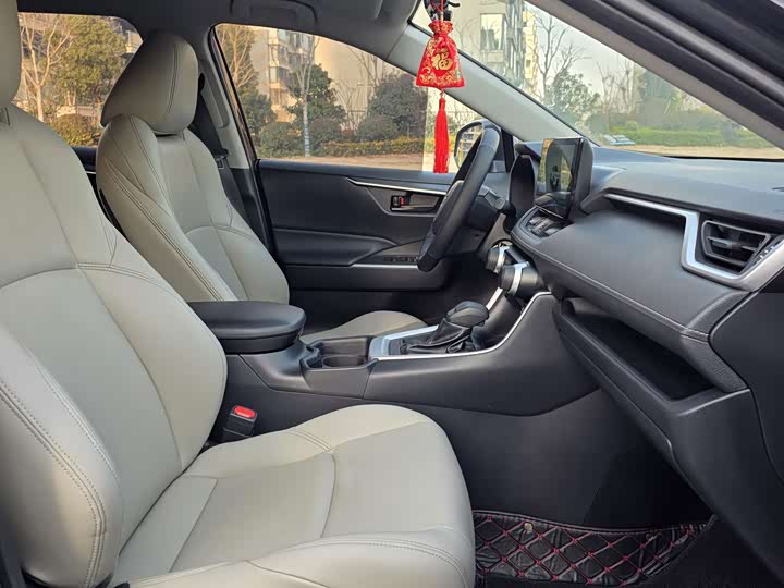 Фото 5 - Toyota Wildlander