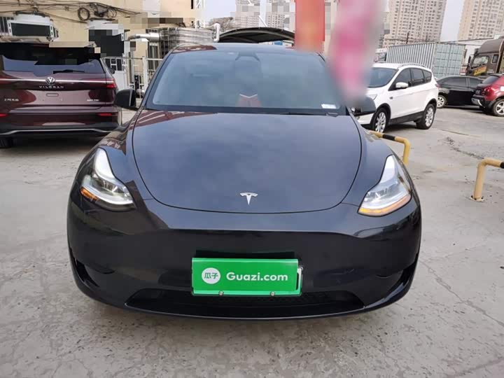 Фото 3 - Tesla Model Y