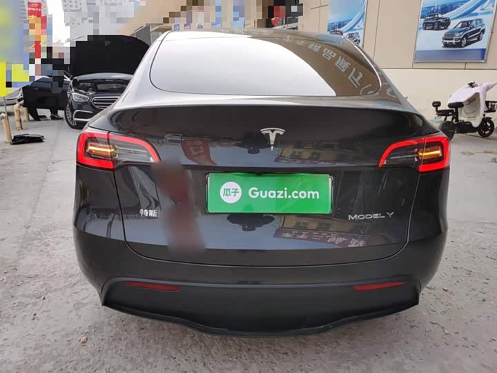 Фото 6 - Tesla Model Y