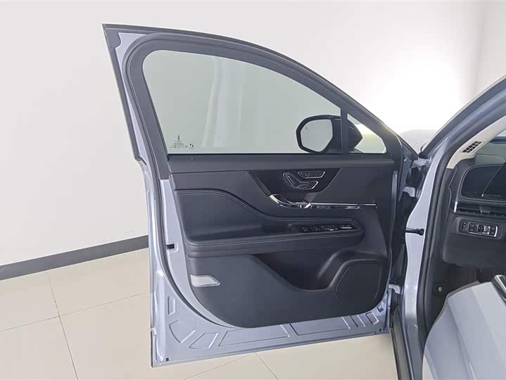 Фото 7 - Lincoln Corsair