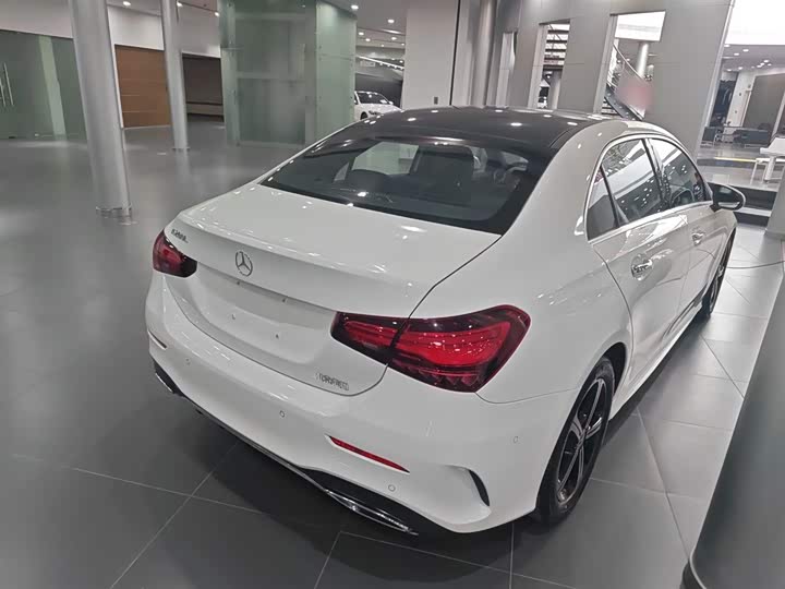 Фото 7 - Mercedes-Benz A-Class