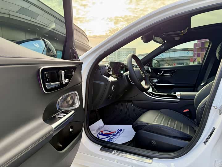 Фото 7 - Mercedes-Benz C-Class