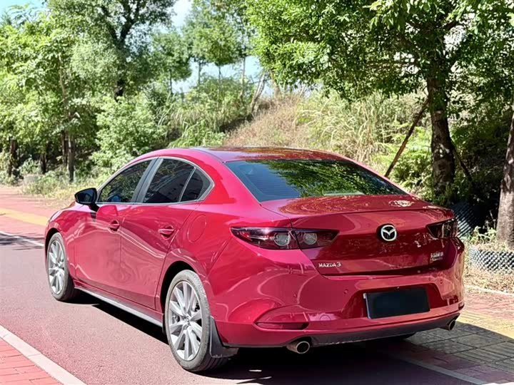 Фото 9 - Mazda 3 (Axela)