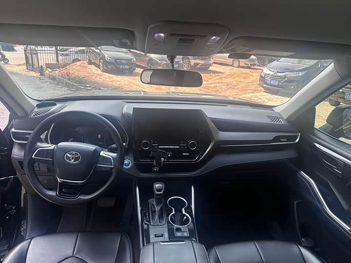 Фото 6 - Toyota Highlander