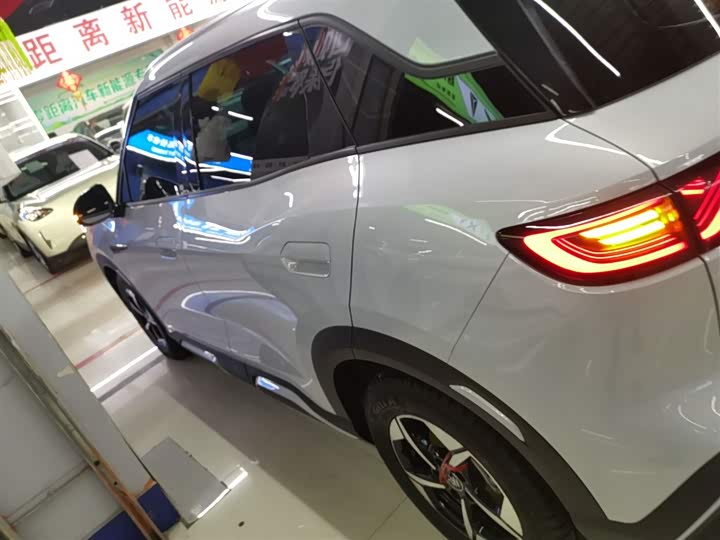 Фото 5 - BYD Yuan Up