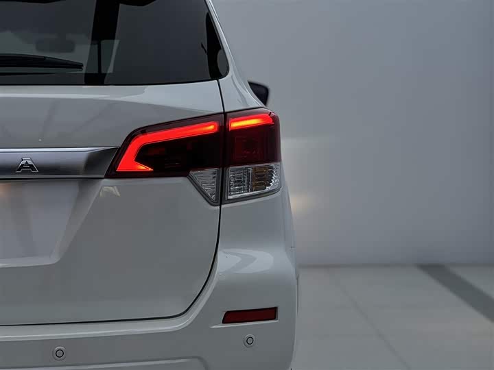 Фото 5 - Nissan Terra