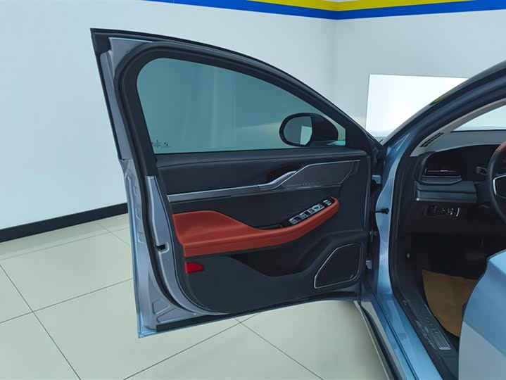 Фото 7 - Lincoln Z (Zephyr)