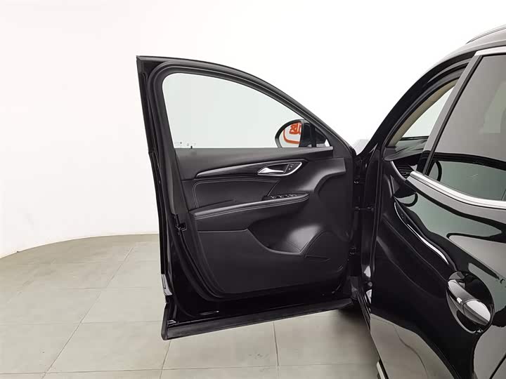 Фото 8 - Buick Envision Plus