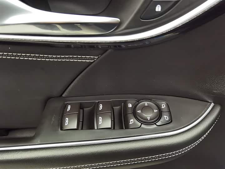 Фото 9 - Buick Envision Plus