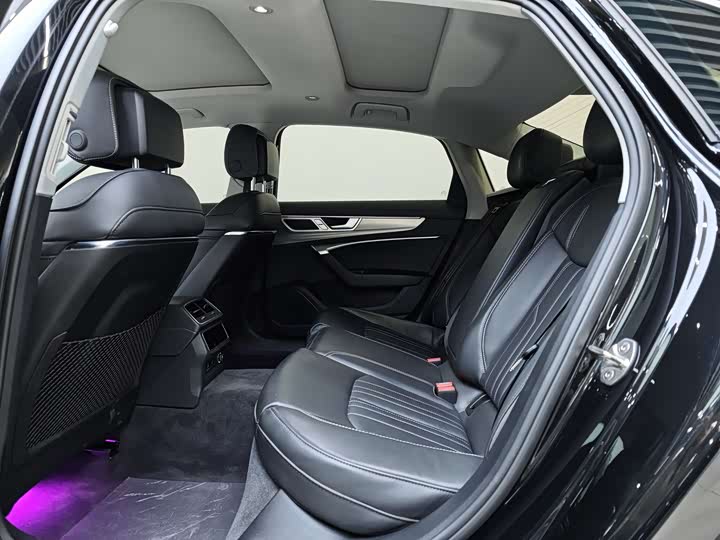 Фото 9 - Audi A6L