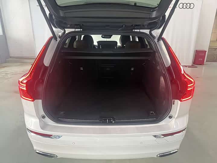 Фото 7 - Volvo XC60