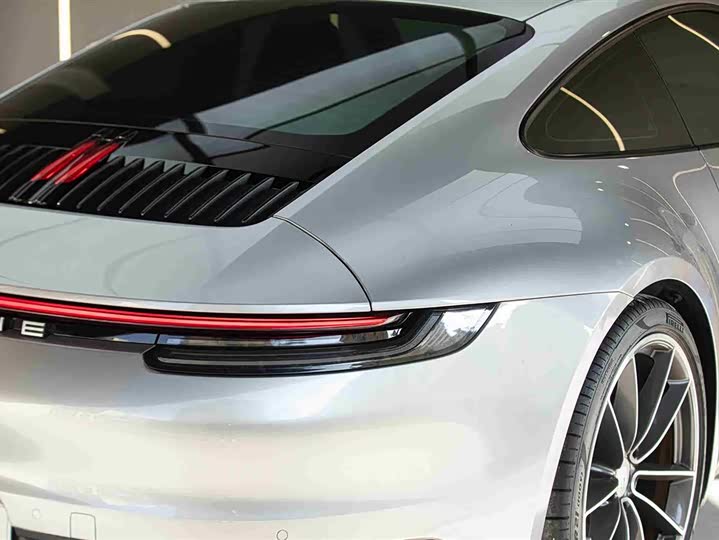 Фото 8 - Porsche 911