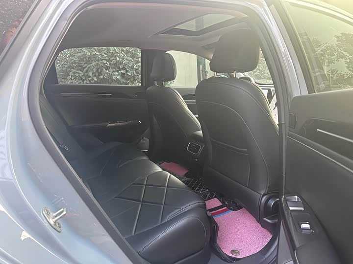 Фото 7 - Geely Galaxy L6