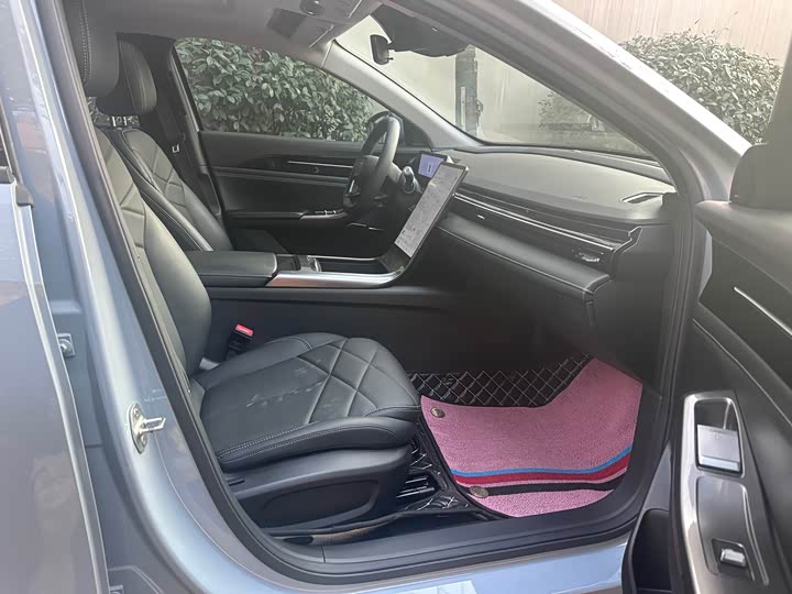 Фото 8 - Geely Galaxy L6