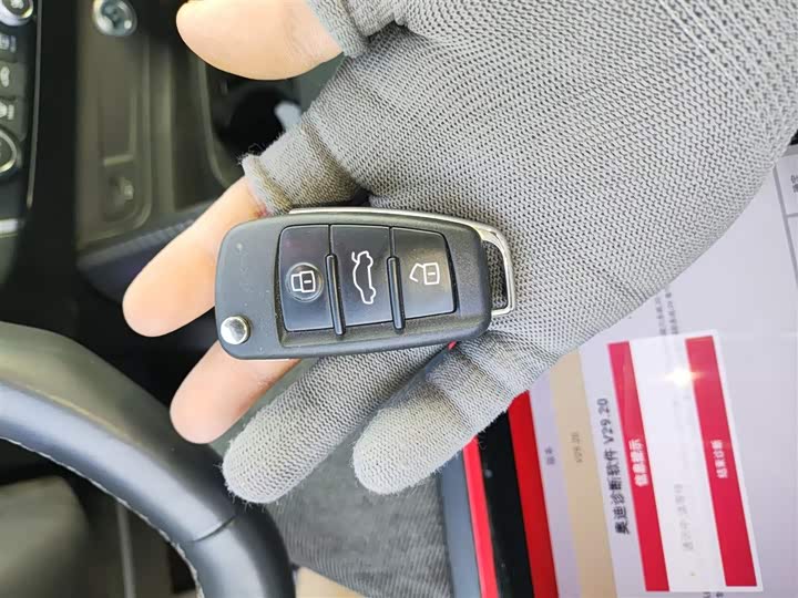 Фото 9 - Audi Q2L