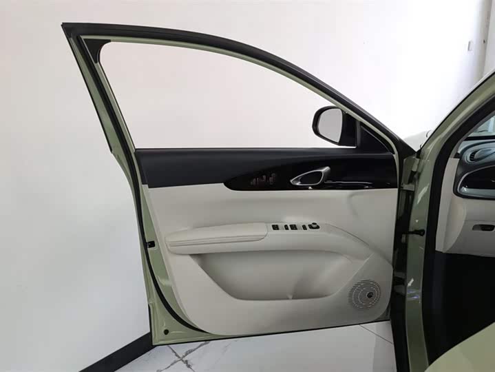 Фото 7 - Geely Galaxy Geome