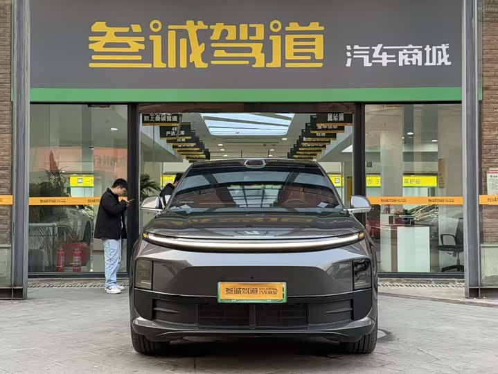 Фото 2 - LiXiang L6