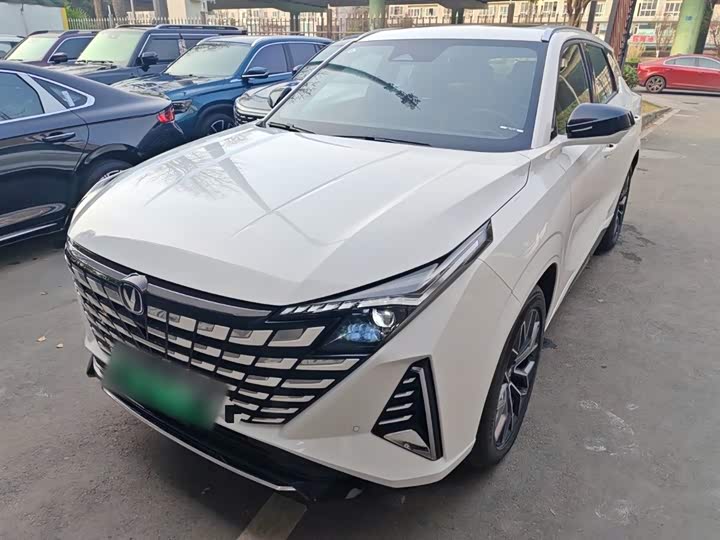Фото 2 - Changan UNI-Z Hybrid