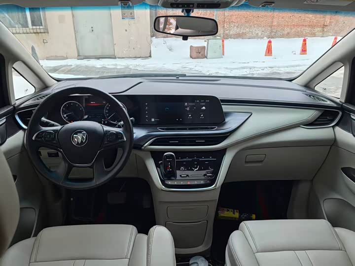 Фото 6 - Buick GL8 ES