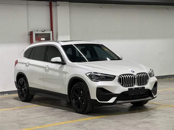 Фото 3 - BMW X1