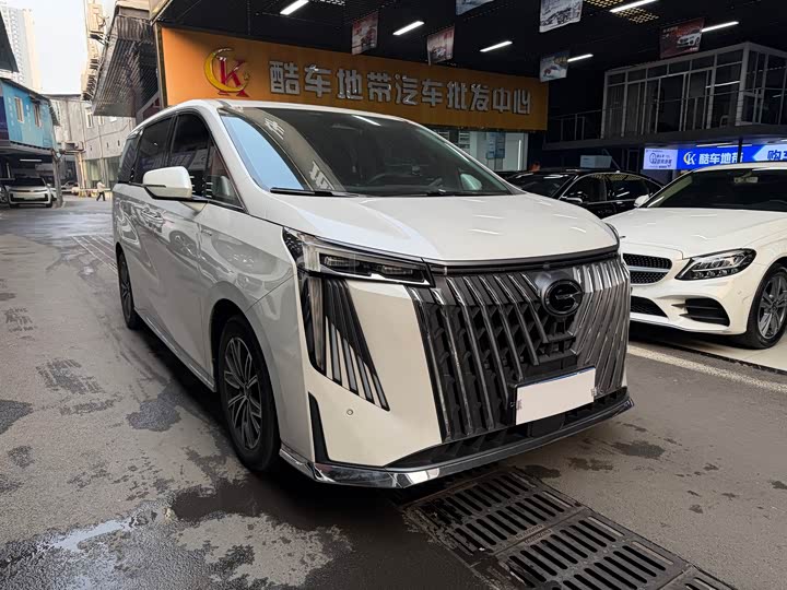 Фото 3 - GAC Trumpchi M8