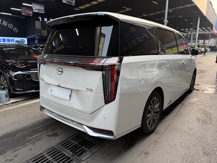 Фото 6 - GAC Trumpchi M8