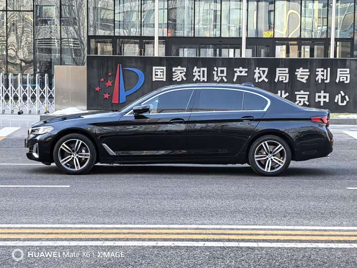 Фото 3 - BMW 5 Series