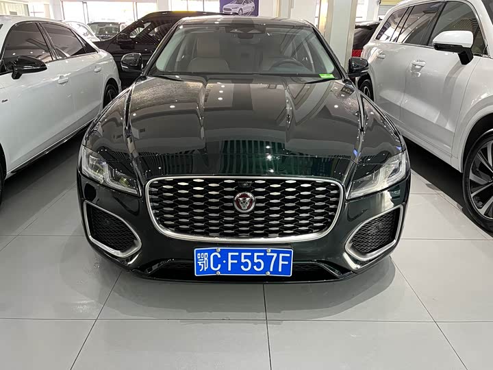 Фото 2 - Jaguar XF L