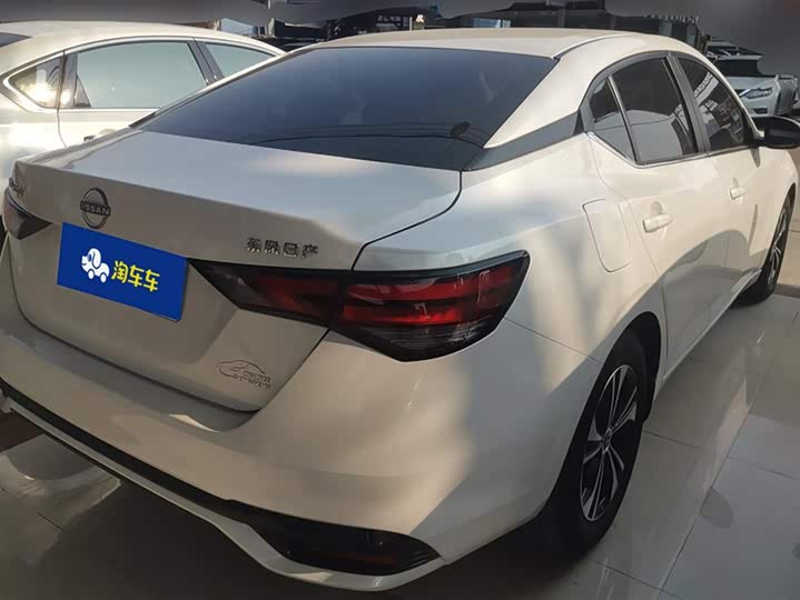 Фото 3 - Nissan Sylphy