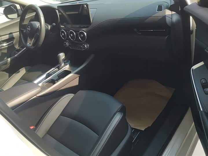 Фото 8 - Nissan Sylphy