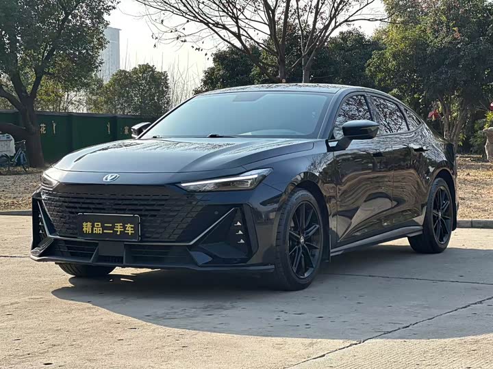 Фото 1 - Changan UNI-V