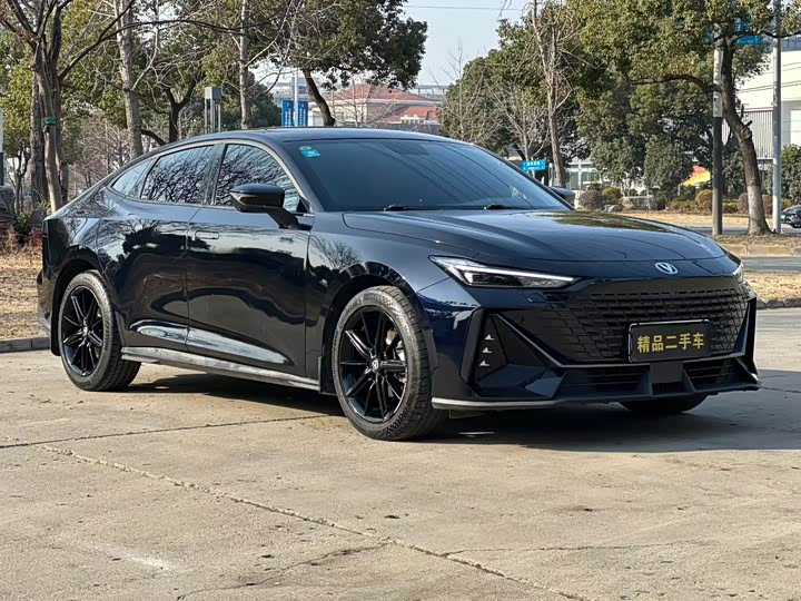 Фото 3 - Changan UNI-V