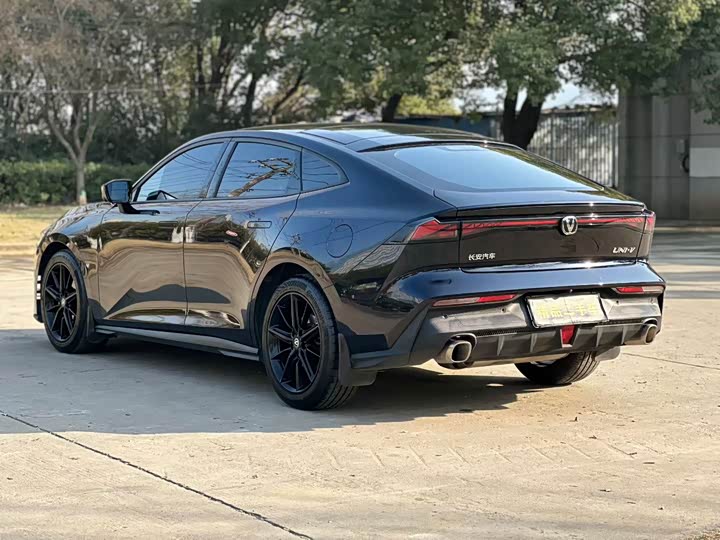 Фото 7 - Changan UNI-V