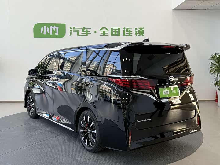 Фото 4 - Toyota Alphard