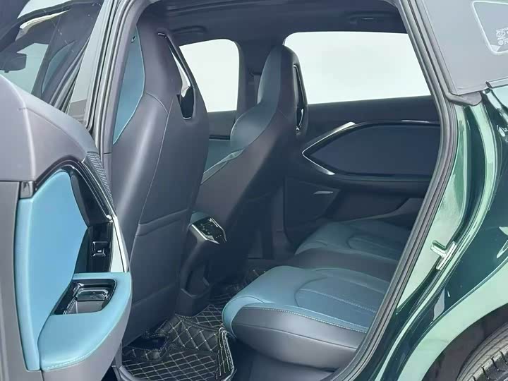 Фото 9 - MG Motor 7