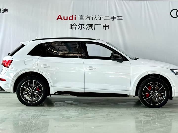 Фото 3 - Audi Q5L