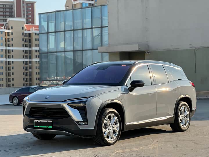 Фото 1 - Nio ES8