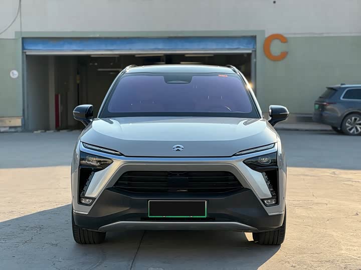 Фото 2 - Nio ES8