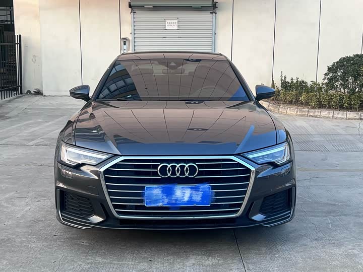 Фото 2 - Audi A6L