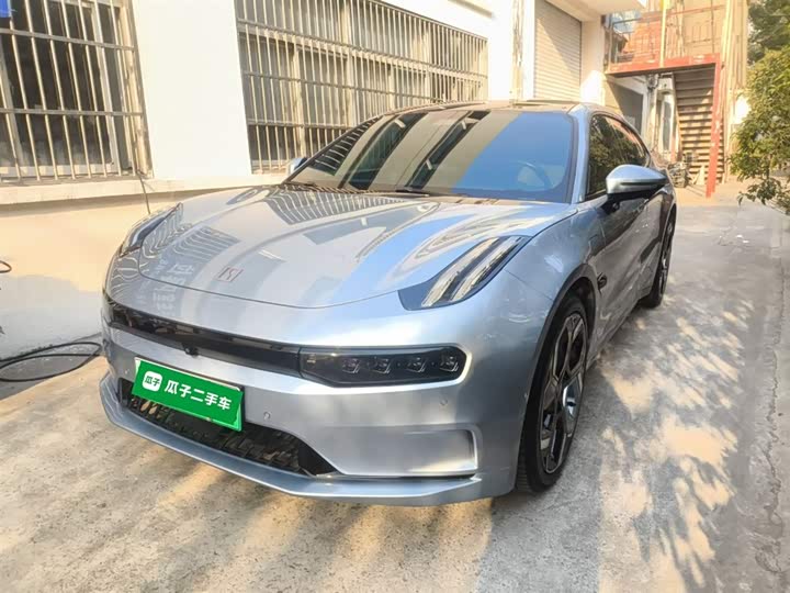 Фото 2 - Zeekr 001