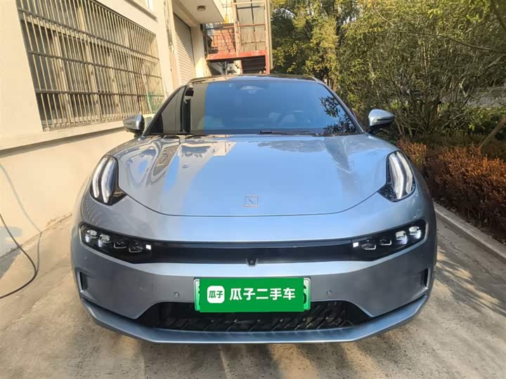 Фото 3 - Zeekr 001