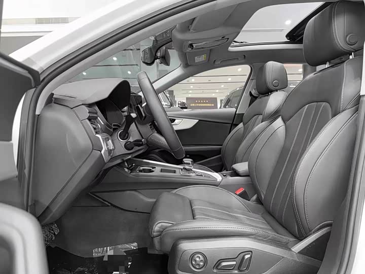 Фото 4 - Audi A4L