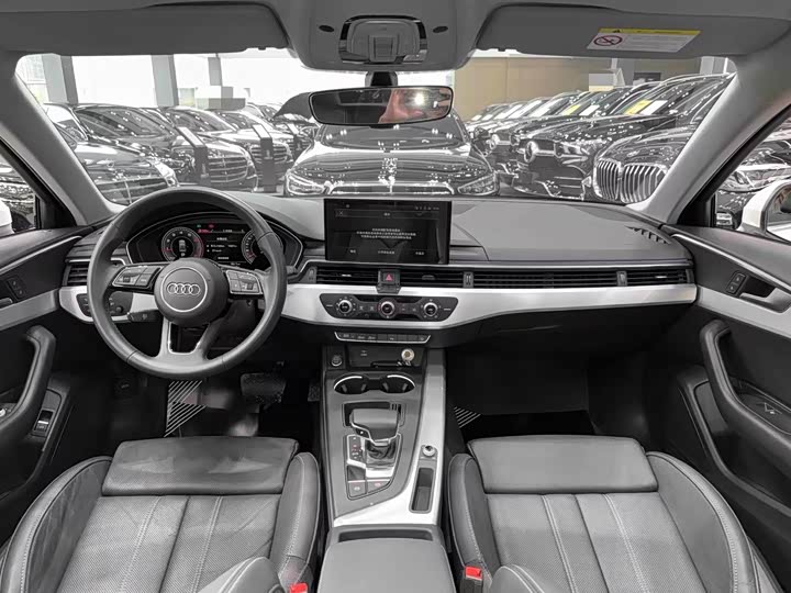 Фото 5 - Audi A4L