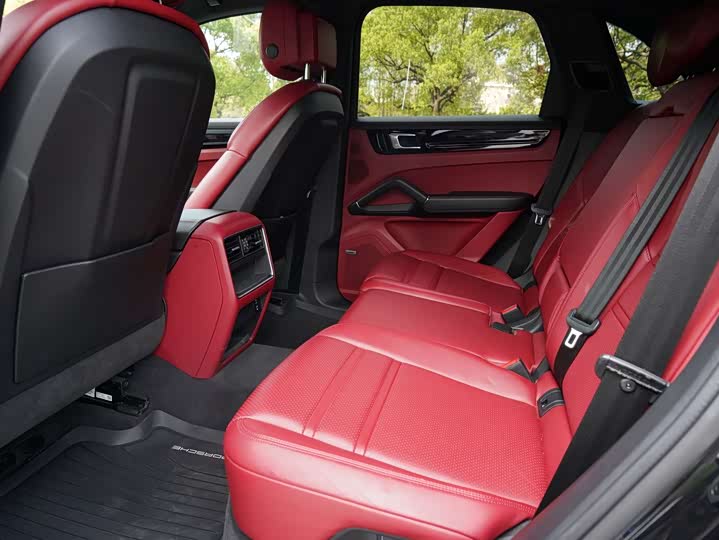 Фото 5 - Porsche Cayenne