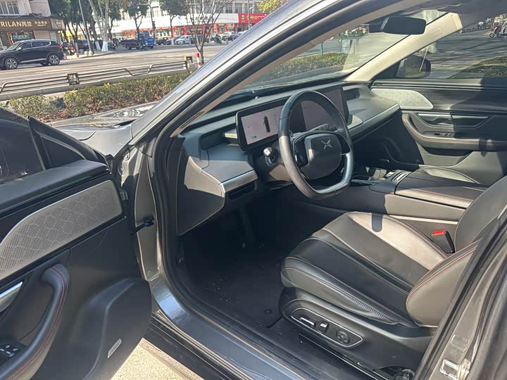 Фото 7 - XPeng P7