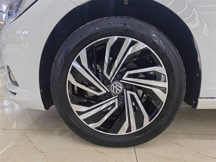 Фото 5 - Volkswagen Sagitar L