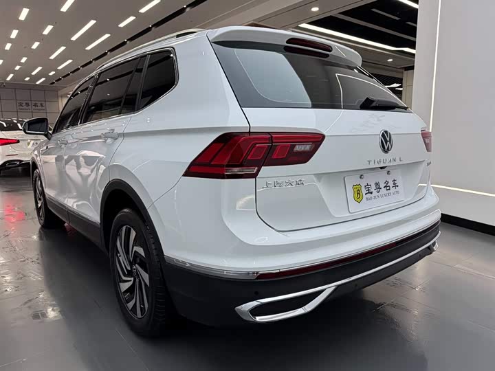 Фото 5 - Volkswagen Tiguan L Pro