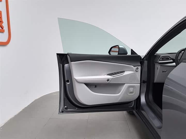 Фото 8 - BAIC Arcfox Alpha S5