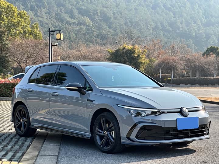 Фото 3 - Volkswagen Golf